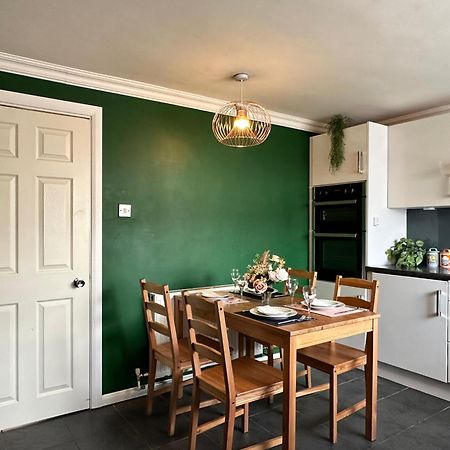 6 Guests House Old Trafford,Media City,City Centre, Free Parking Manchester Exterior foto